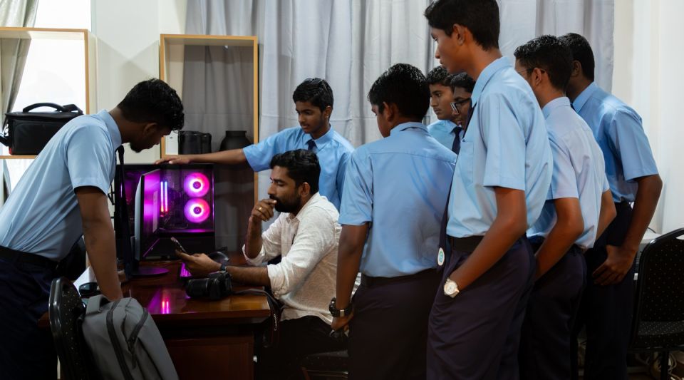 BML ge eheegai dhaalu atoll thauleemee marukazugai multemedia studio eh gaaimukohfi