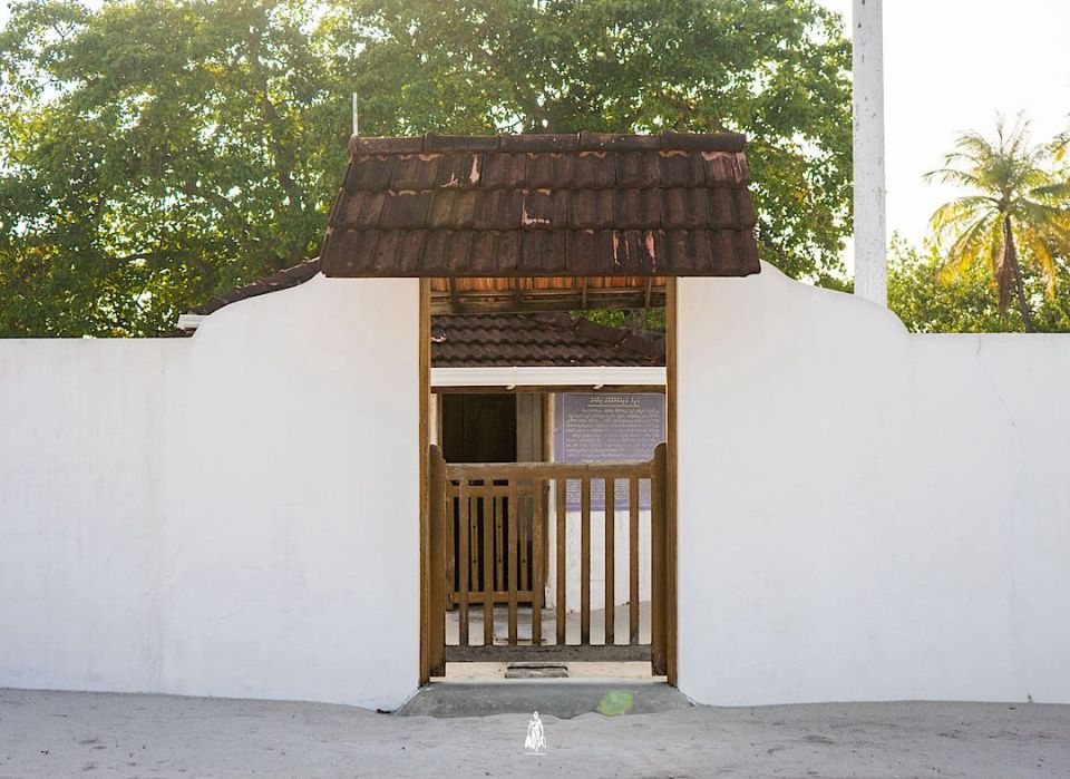 RAHRASHUN: Thakandhoo Alithakurufaanu ziyaarathakee gaumee jihaadhuge dhiri huri handhaaneh 