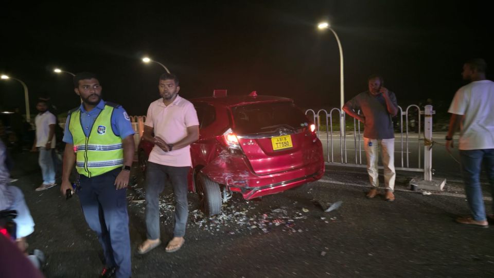  2 car akaai 2 cycle jehi nurakkaatheri accident eh hingaifi 