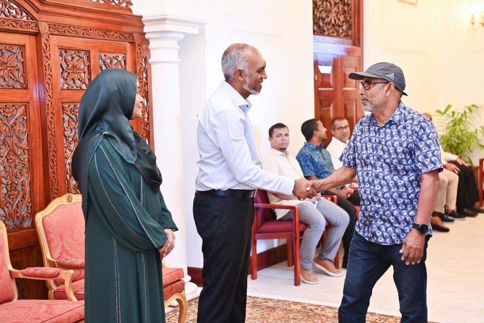 Mi aharuves Fitr Eid dhuvahu raeesge dhekanbalun eid salaam kuravvaane