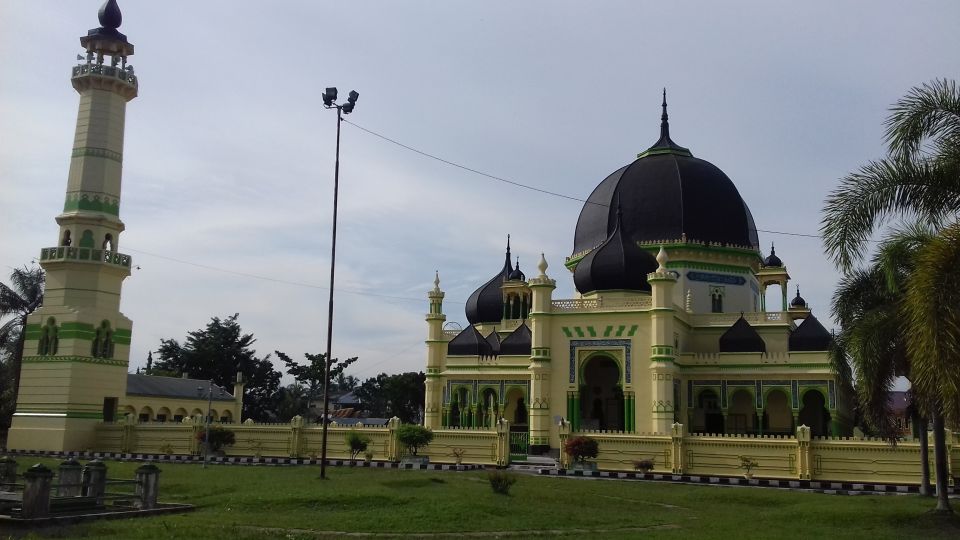 Azizi Miskithakee eyge aslu rahkaa kuran jeyhe saqaafee tharika eh