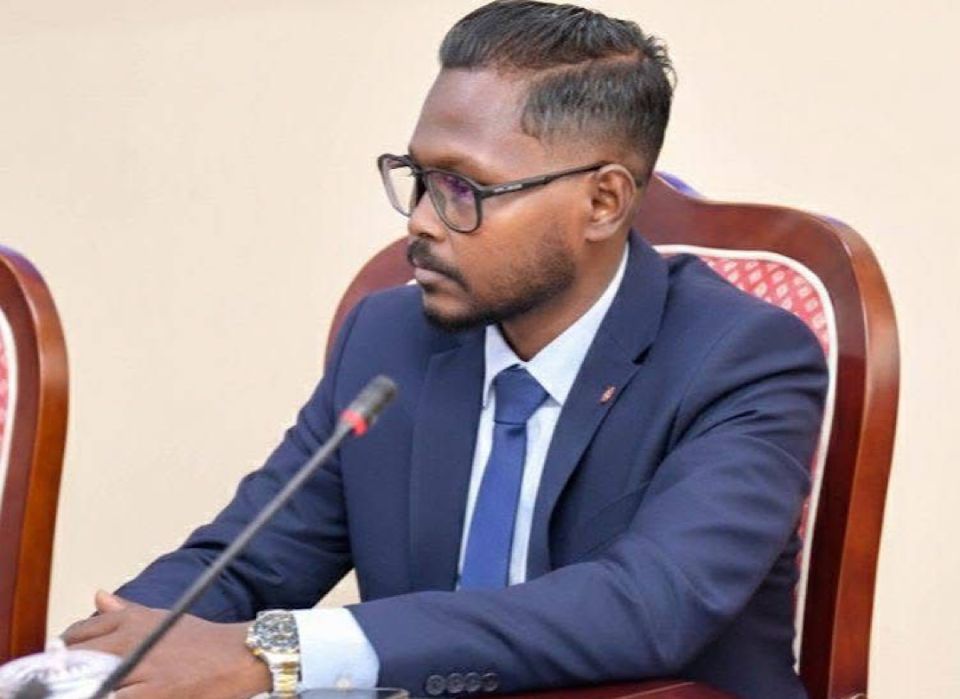 Thalassemia society ge kureege chair person niyaavumun raees thauziyaa vidhaalhuvehjje 