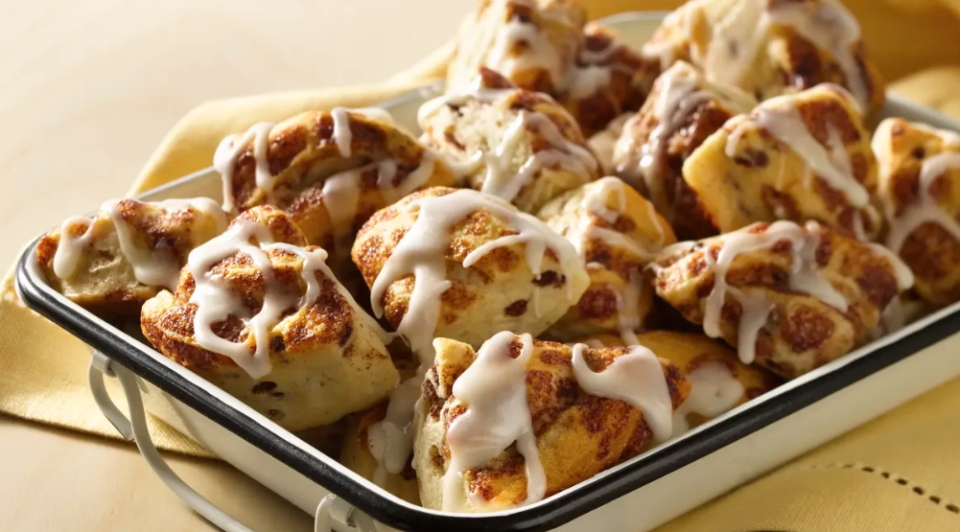 PRESS BADHIGE: Cinnamon roll bites 