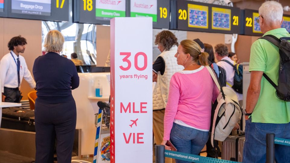 Austrian Airlines in raajje ah dhathurukuran feshithaa 30 aharu furun kulagadhakoh faahagakohfi