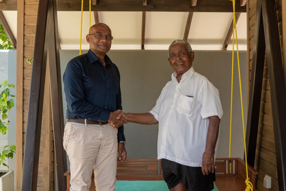 Uhchu, Jaleel ah thaaeedhu kurevvaifi