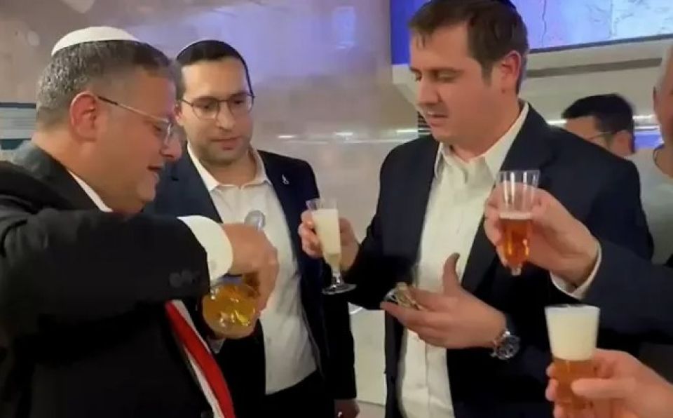 Palestine ge rayyithun maran Israel in gaanooneh faaskoh ufaafaalhukuran fulhi kandaifi