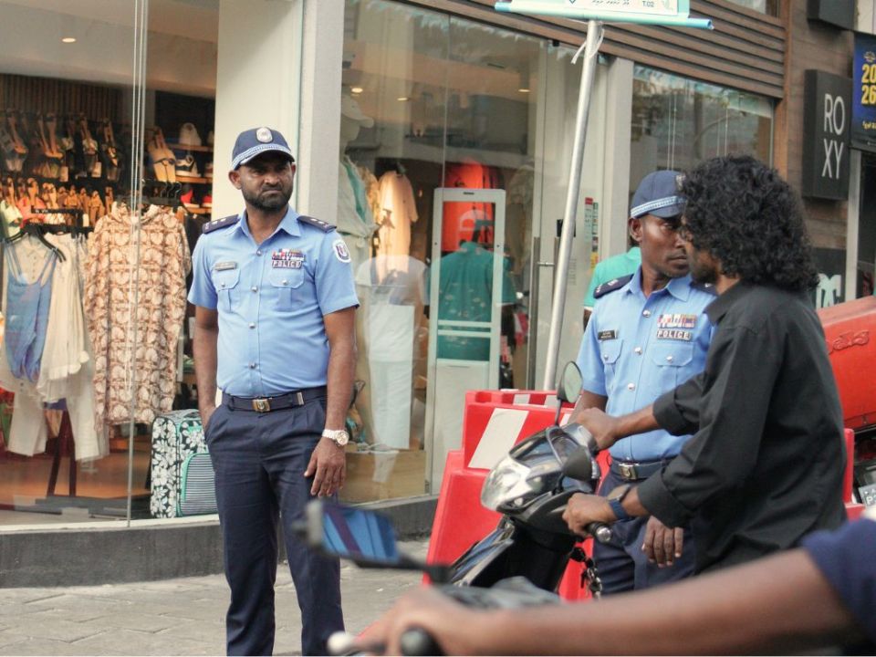 Male' gai bidheysee akah thoonu echchakun hamalaadhin massalaehgai meehaku hayyarukohfi