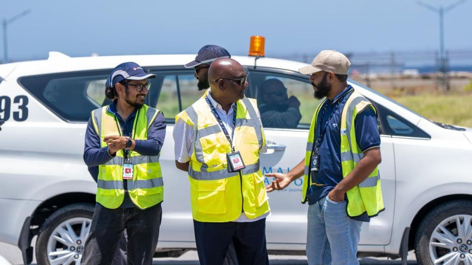 VIA ge Taxiway Charlie alun tharaggeekurumuge thinvana fiyavaheege masakkaiy fashaifi