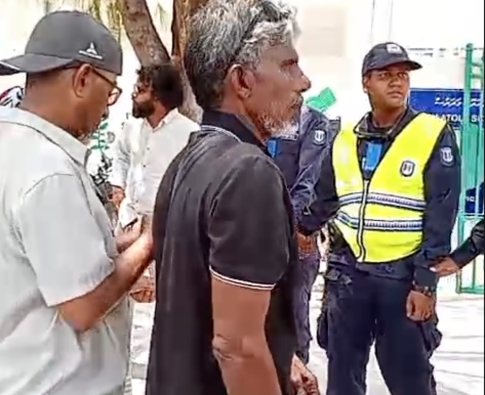 Gadhdhoo hingi hamanujehun control koh vote lun kuriyah