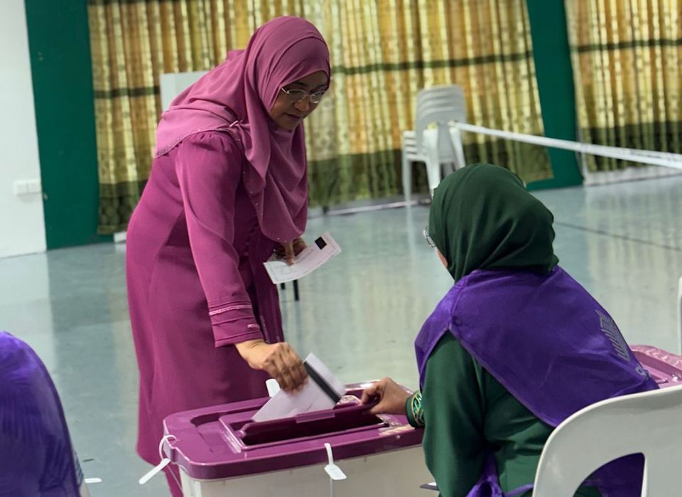 Raeesuljumhooriyyaage anbikanbalun First Lady Saajidhaa Mohamed vote lavvaifi