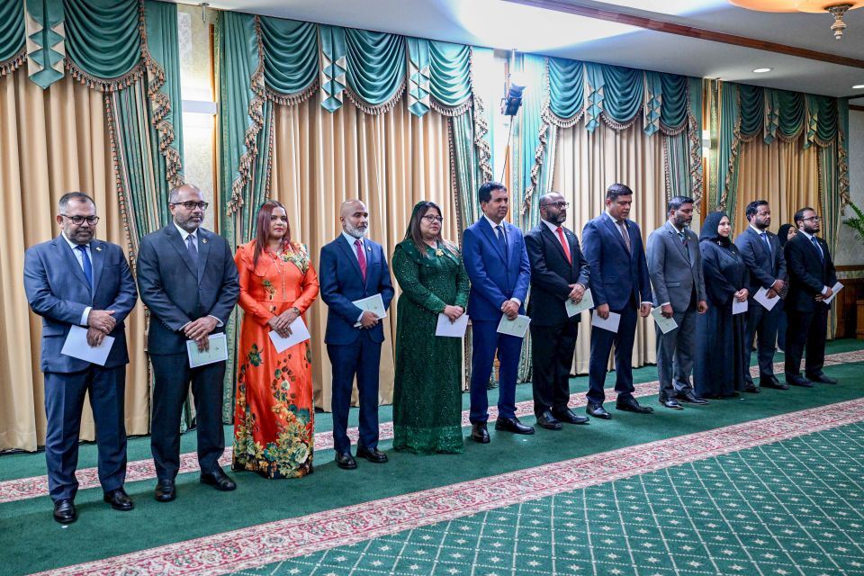 Sarukaaruge onigandah bodethi badhaluthakeh genes, gina vuzaaraa thakehge namaai mandate badhalukoffi 