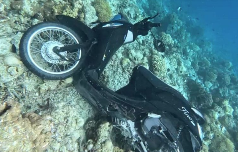 B.Kendhoo council ge Raees ge cycle kandu fehthi massala balanee, adhi meehaku hayyareh nukurey!