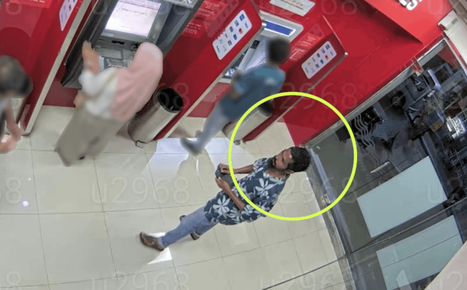 ATM ah dhookohlevifaivaa cash card eh nagain viyafaari kuri massalaehgai neehaku hoadhanee 