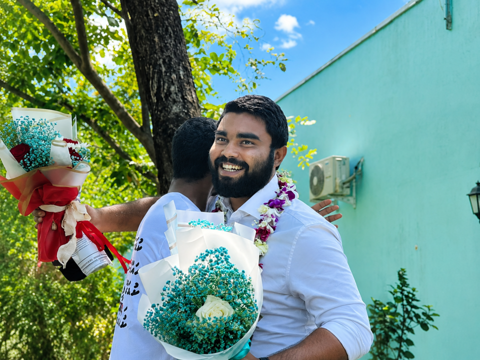 Gag amuraa hilaafuvegen jalah li Shahuzaan dhookohllaifi 