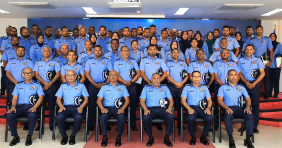 Thahugeegee dhaairaa in faahaga kollevey massaikah thakeh kohfaivaa 117 officer in ge agu vazan kohffi