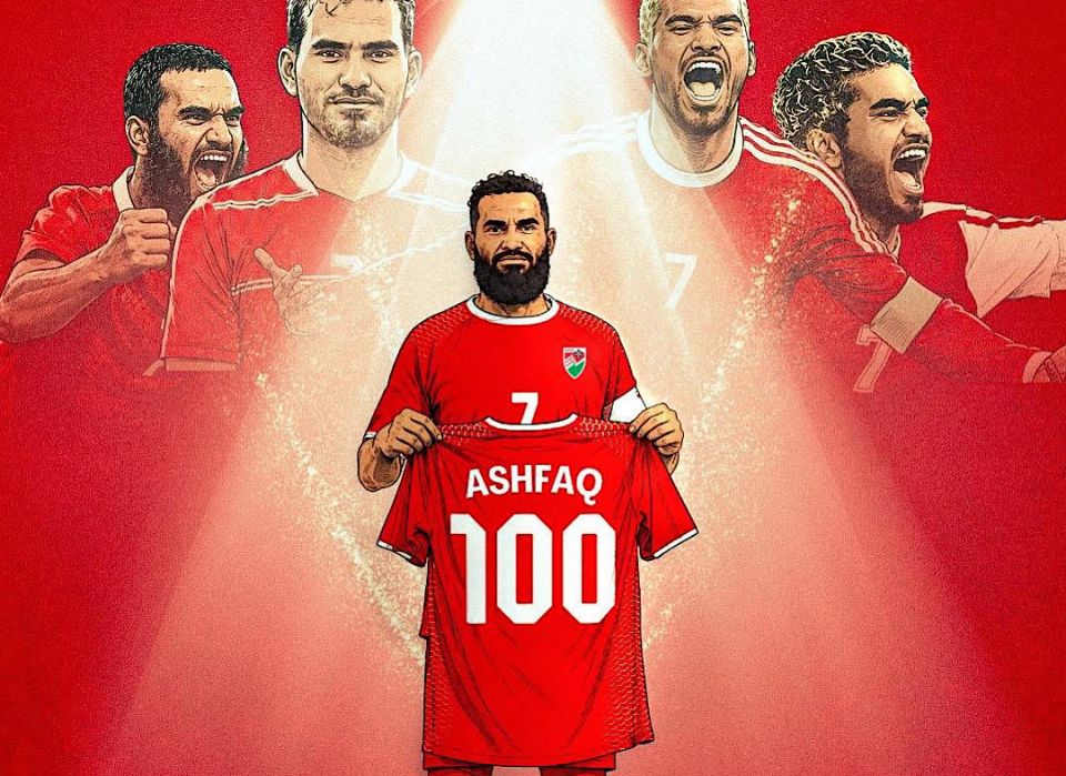 Dhivehi football ge legend Ali Ashfag gaumee team ah 100 match hamakoh thaareehuge thereah 