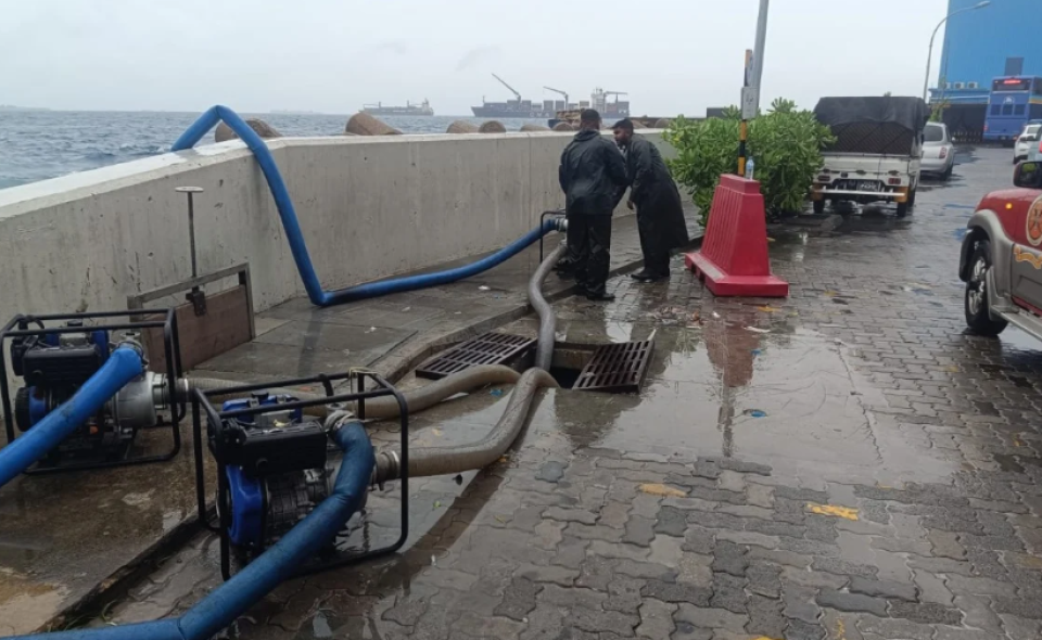 Boa vaare aaeku Male'fen boduve, maguthakun fen hindhan sifain nukumejje 