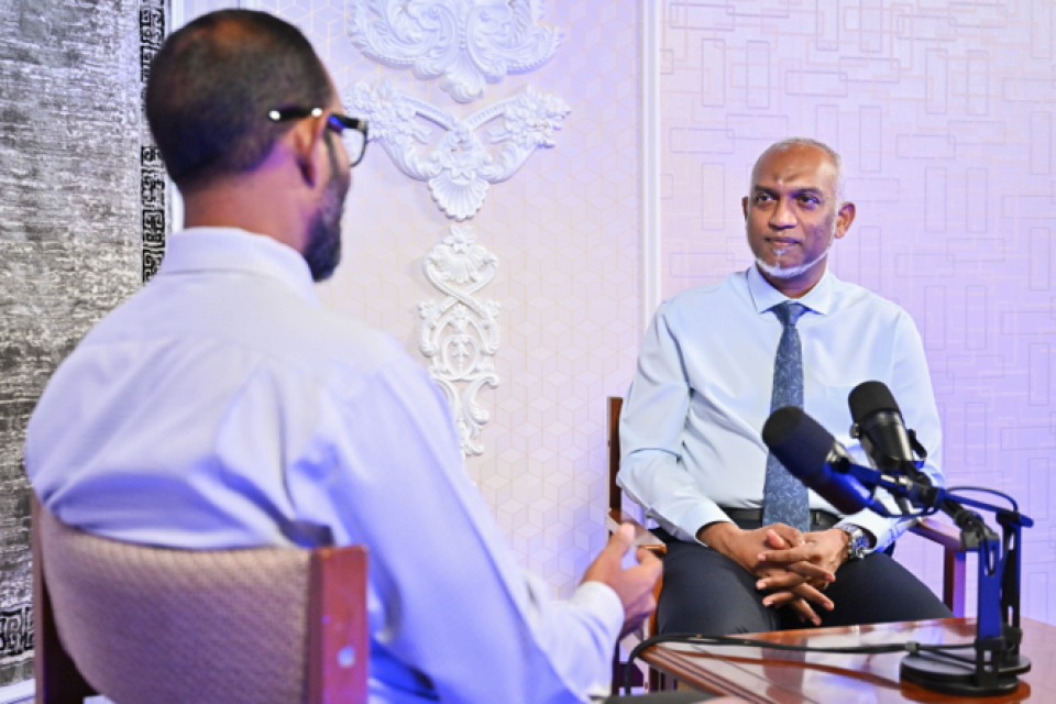 Masverinkan kolhah jahan kuraa masakkathah huras naalhaa: Raees