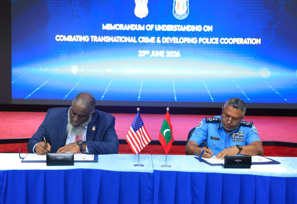 Sarahahdhee kuhthakaa dhekolhah masakkaiy kurumah fuluhunnaai America aa dhemedhu ebbasvumeh