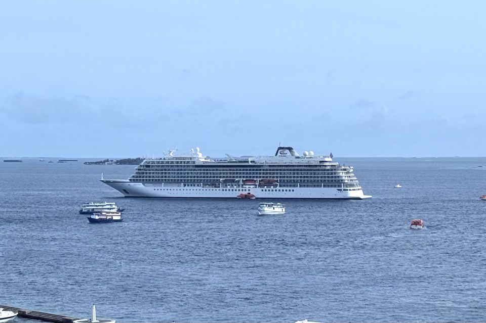 700 ahvure gina fathuruverinnaaeku China ge furathama cruise liner raajje athuvejje 