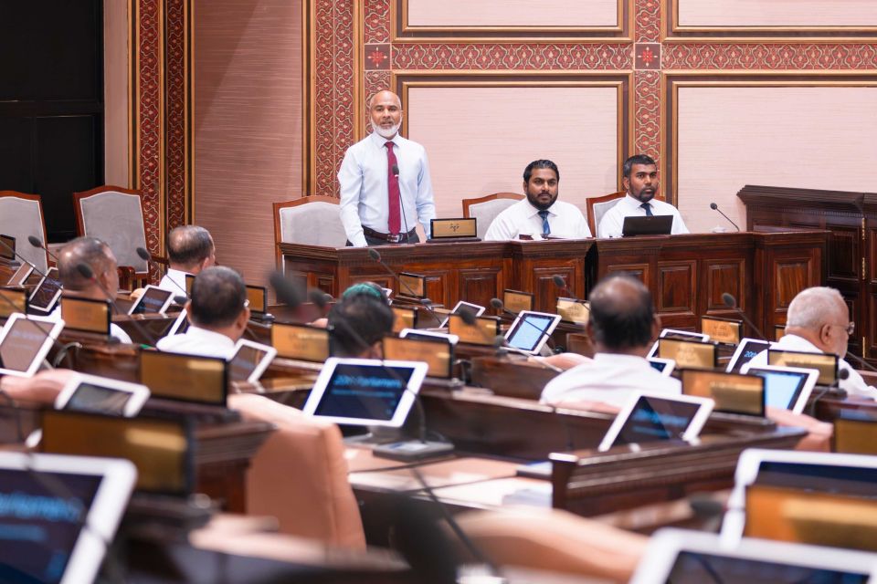 Siyaasee fikurah balai mudharrissunnah fiyavalhu elhumuge sagaafaiy mi sarukaarun nahthaalaifi