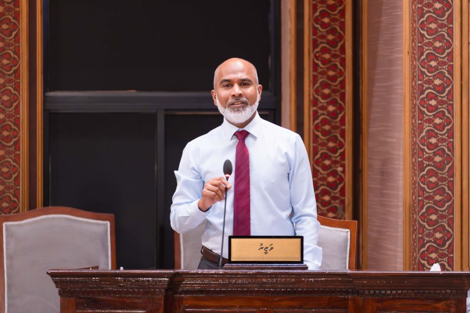 School thah AC kuran kuree sarukaaru thakun iskameh nudhey: Minister