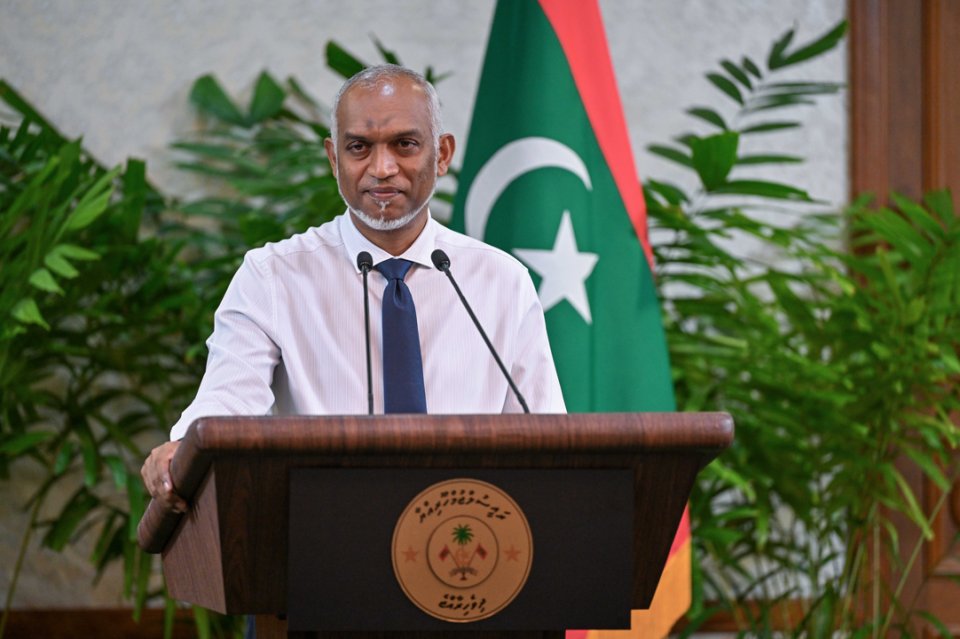 Siyaasee fikurah balai evves muvazzafaku vakinukuran: Raees