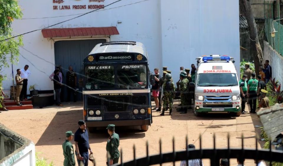 Srilanka ge Negombo jalugai hingi hamanujehumehgai 25 meehun maruvejje 