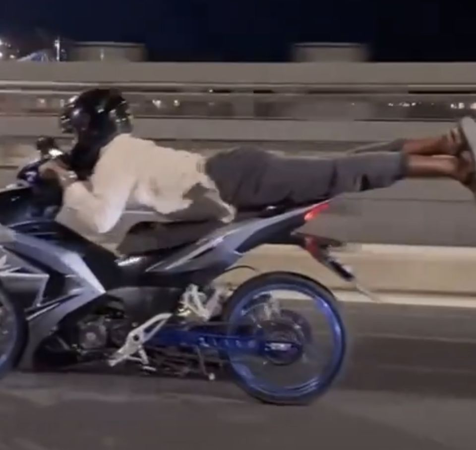 Sinamle bridge gai nurahkaatheri koh dhuhvi 3 cycle eh 30 dhuvahah tow kohffi