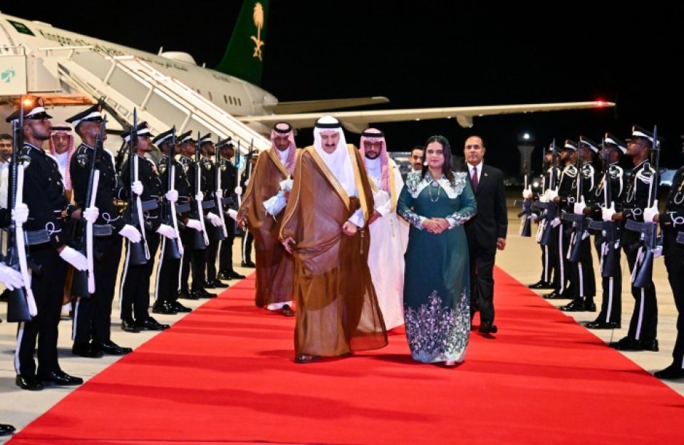 Minivan dhuvahuge harakaiy sharafuverikoh dhevvan Saudi ge mandhoobeh