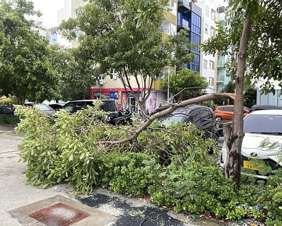 Hulhumale ah varah vai gadha, Construction site thakun samaalu vey