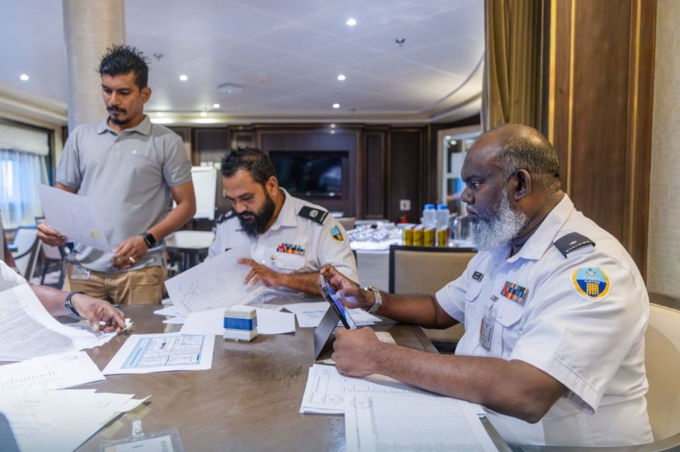 Mudhalaai passenger un balaifaaskurumakee gaanoonee zinmaaeh: Customs