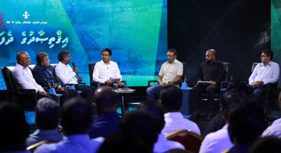 REPORT: Black market aai media ge suruheethah: Dollar ge haqeegathakee koba?