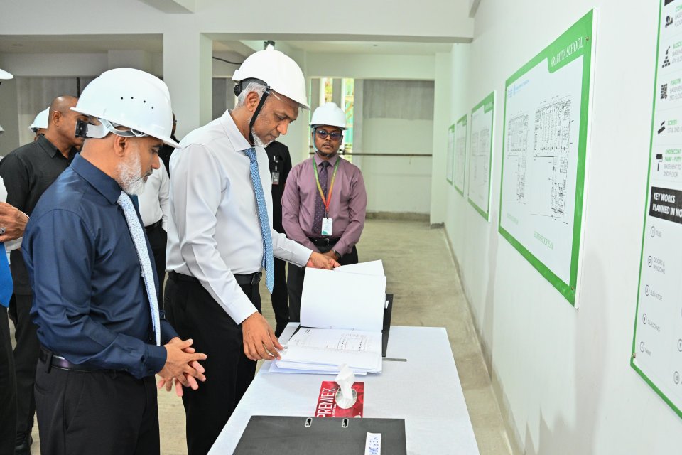 President inspects progress on the new Arabiyya School building