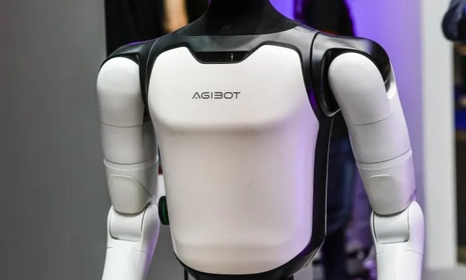 EXPLAINER: AI ge fini hanguraama akee China aai america ge kurimathilumeh!