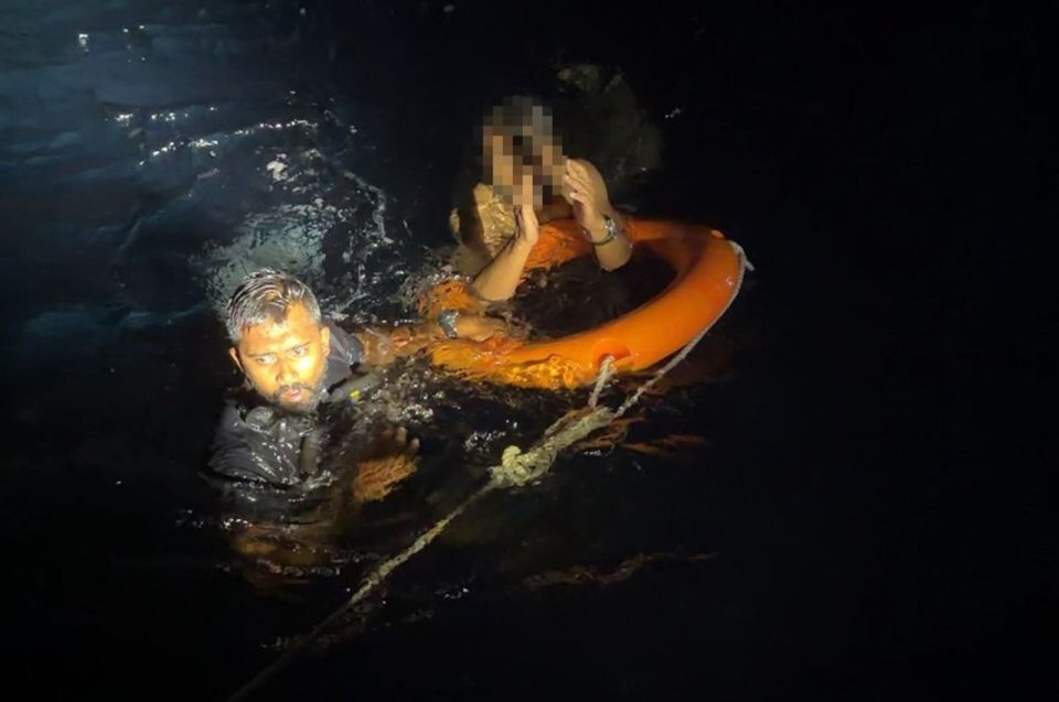 Bridge mathin kandah funmaali meehaku coastguard in salaamaiy kohffi