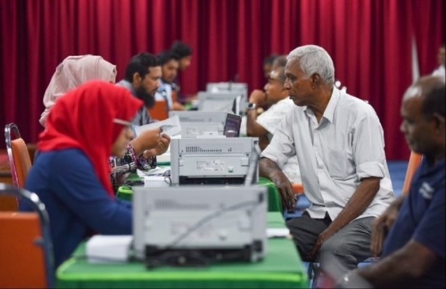 Fitr zakat ge gothugai roadhaige furathama 15 dhuvahu 5.5 million rufiyaa libifaivey: Zakat house