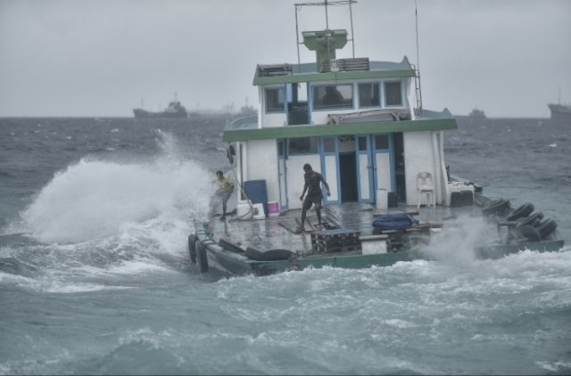 B. Eydhafushi fathaa sarahahdhu tharaggee kurumuge mashroo nimmaa e sarahahdhu rasmeekoh hulhuvaifi 