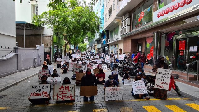 Kuda 2 anhen kuhjakah jinesee goana kuri massala eh balanee