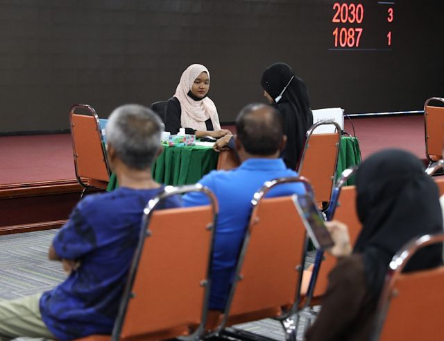 Fithuru zakaathuge gothugai Ramzan mahuge furathama hafthaagai 1.3 million rufiya libijje