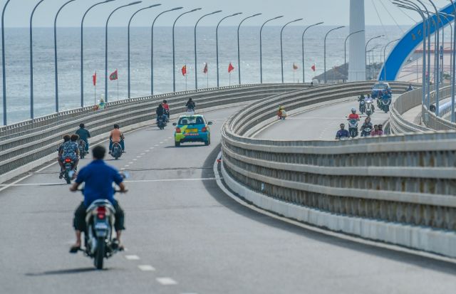 Maraamaathu kurumah mirey bridge ge eh lane bandhu kuranee