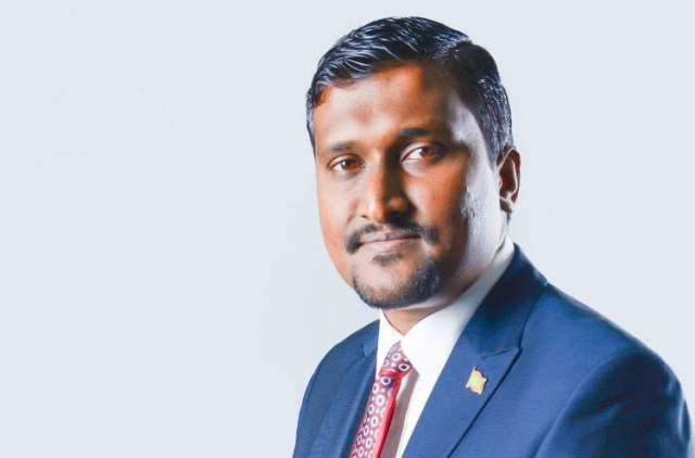 Addu Equatorial Hospital ge CEO akah Adheel hama jassaifi