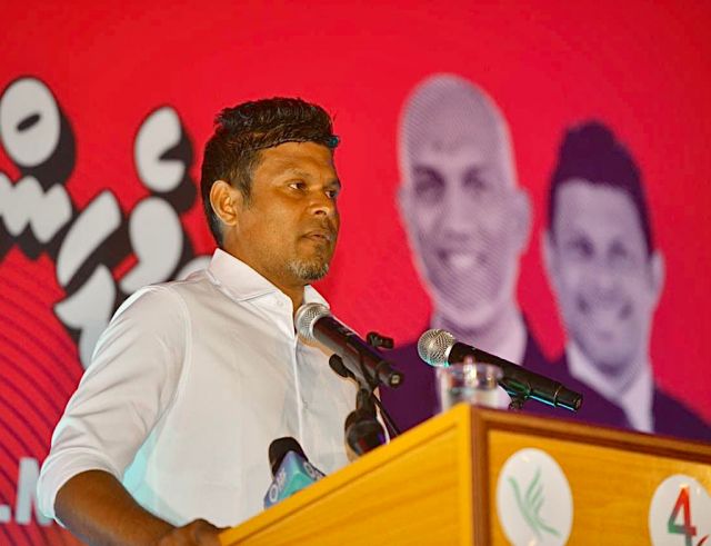 Kithanme rangalhu ninmumeh ninmi namaves, idhikolhun faadu kiumakee siyaasee masrahuge aadha eh: Naibu Raees