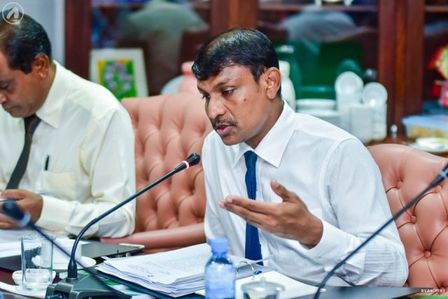 Riyaz ge hissaa oiy Popular Maldives ge mahchah money laundering ge dhauvaa kuran fonuvaifi