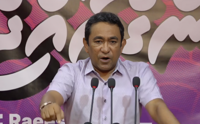 Muizzu ge sarukaaraa dhekolhah Nasheedaai Solihaaeku masaihkaihkuran thayyaarah hunnevi kamah Yaameen vidhaalhuvehjje 