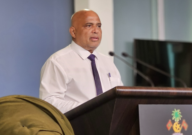 Hnaguraamaige sababun Lanka gai thaashivi 4241 container ge therein 2500 container clear koffi 