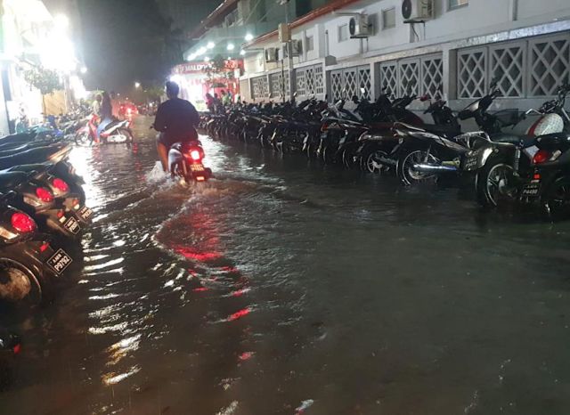 MTCC ferry terminal ah launch ferry: 7 faraathakun hushahalhifi