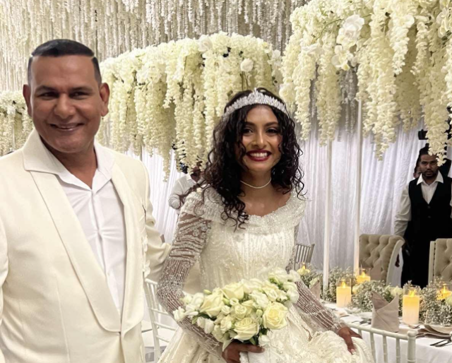 Sun siyaam aai Zaara ge kaiveni roolhalaifi!