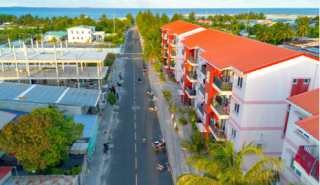 HongKong: 1984 apartment aai 4600 flat himeney 8 tower gai roave 44 meehun maruvejje