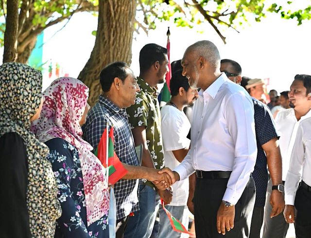 Rajjey ge aabaadhee ah anna badhalu thakaa eku zuvaanunge sih'hathu vuna kuran jehey: Raees